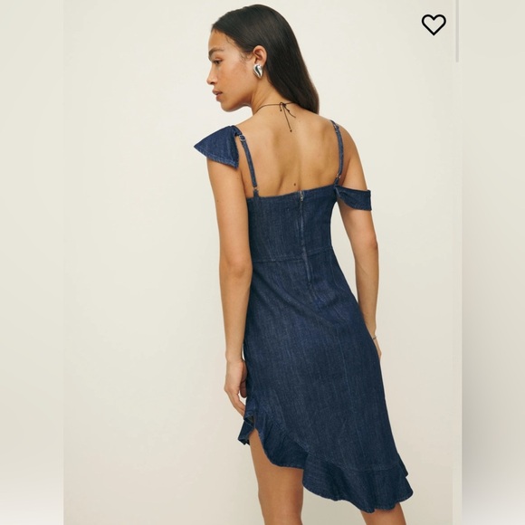 NWT Reformation Evelyn Denim Dress in Galilee Size 6 - Asymmetrical Blue Dress - Picture 2 of 9